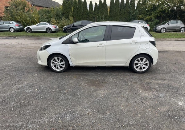 Toyota Yaris cena 24500 przebieg: 105000, rok produkcji 2013 z Krotoszyn małe 529